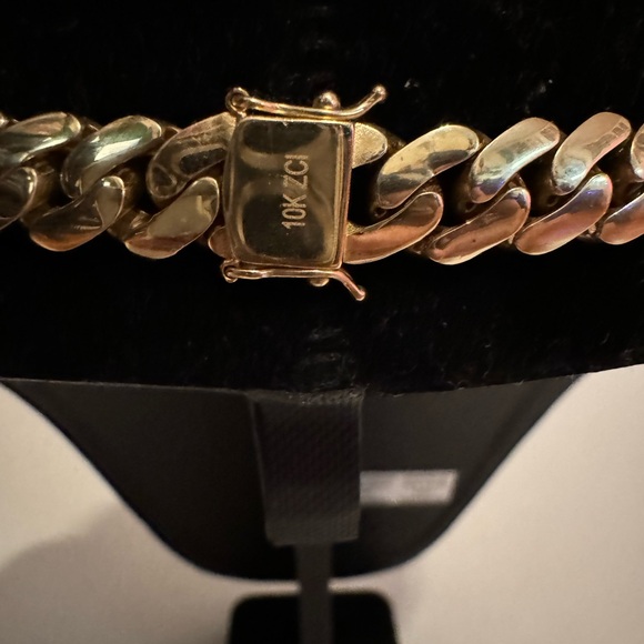 Miami Cuban Link Chain Necklace 24 Inch 10k Gold Chain 9.5MM - Picture 3 of 10